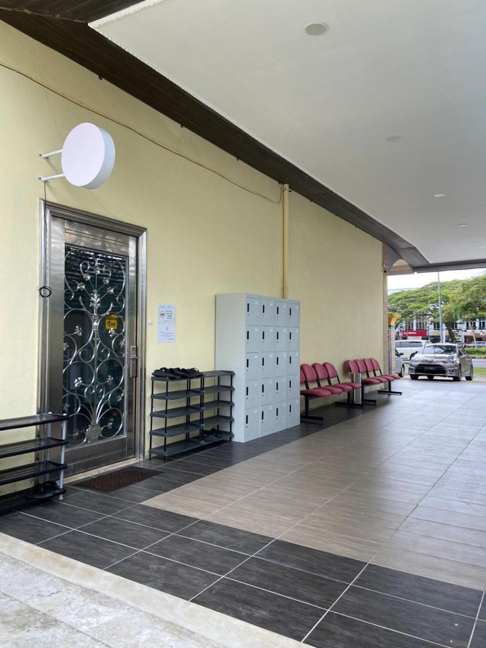 Ij Lodge Miri Bagian luar foto