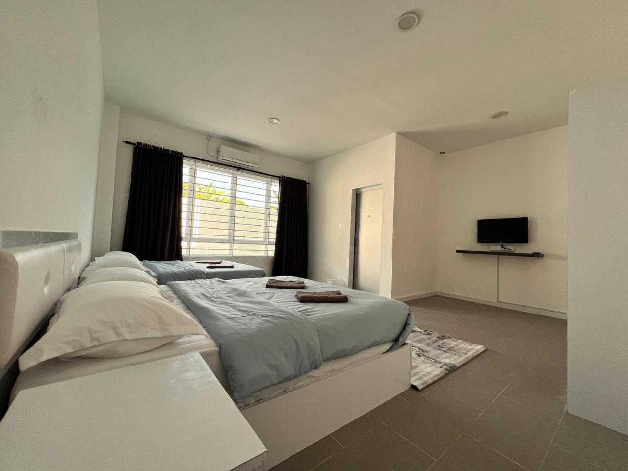 Ij Lodge Miri Bagian luar foto